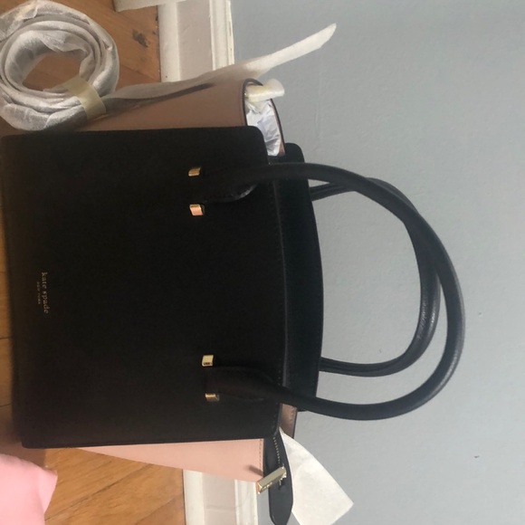 kate spade Handbags - Kate spade shoulder bag, brand new with tags, medium size, black and pink